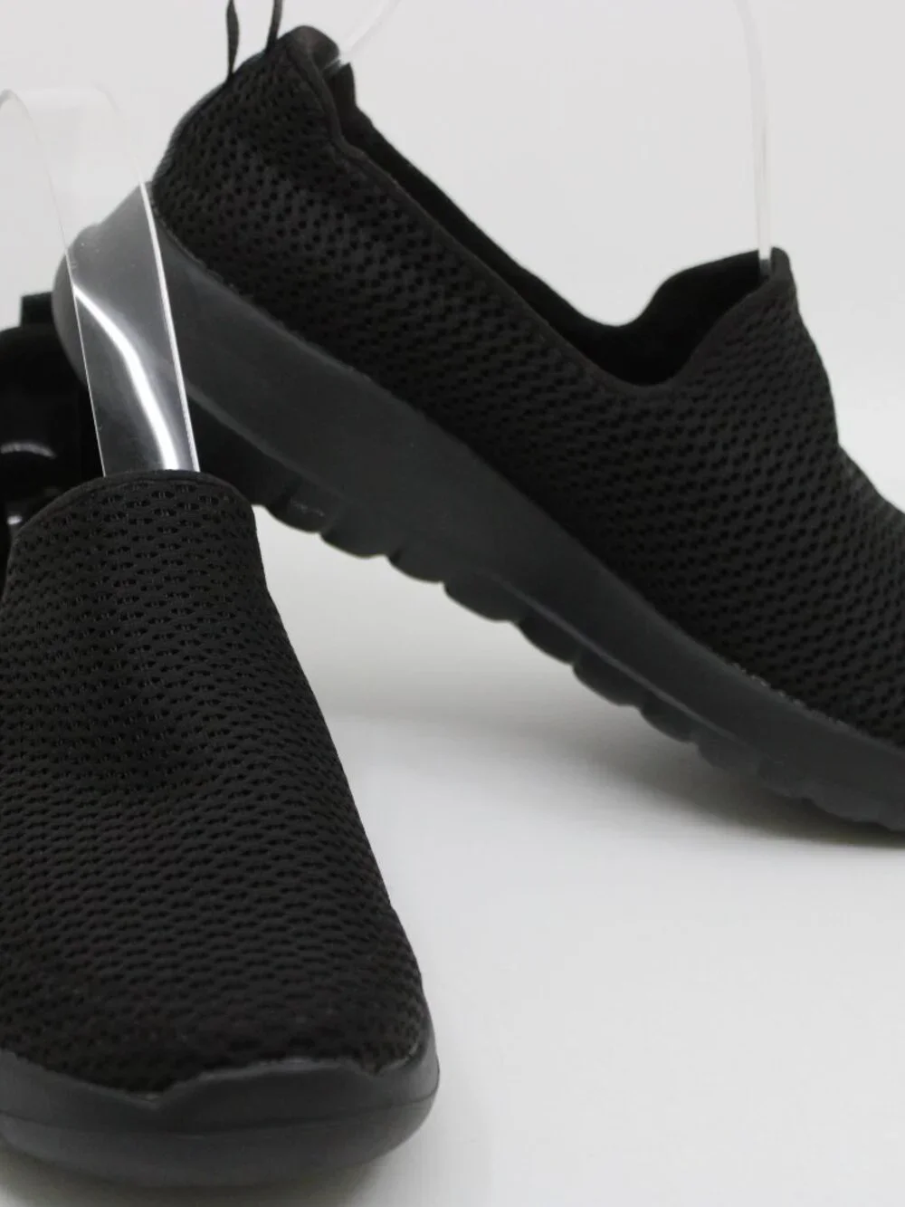 Skechers Goga Walk Women Black Shoes SZ 6M Slip on Mesh Casual Walking